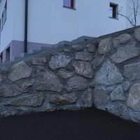 neue Steinmauer